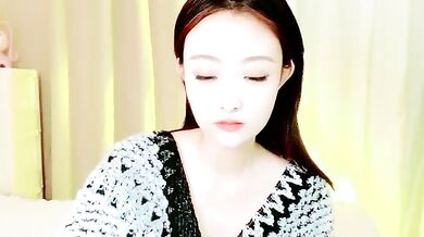 Watch Bbdbdxx's petite-asian luxury private life on cam in HD!