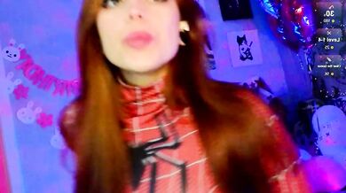 Watch katerinchik's first time on cam - stunning curves and a sexy frame!
