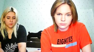 ChrisGirls gives an intense handjob while teasing with piercings and tattoos