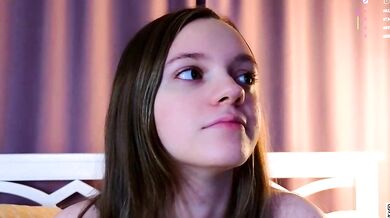 Polly Hawkinson records herself in a hot, romantic, nude leak with her best friends