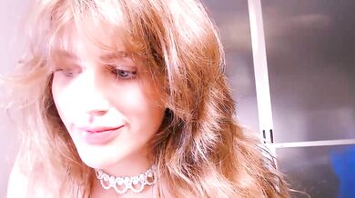 Watch Harley_blanco's intense pleasure as she records herself in a variety of positions!