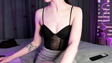 Sweet_Baby strips and teases in a hot, deepthroat-filled video for cam2cam