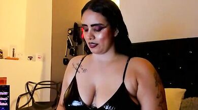 MariaGaitan's Big Tits Get Fisted and Pounded in Latex-and-akuya Action