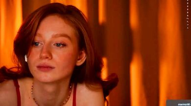 Lizzy_blaze's seductive curves get leaked on video!