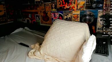 Elegant Enchantress & Camgirl engage in Seductive Seduction with a Twist