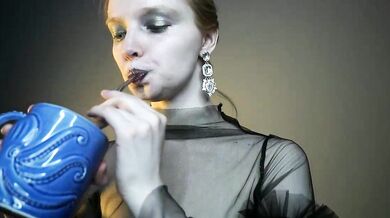 Ginger_hugs gets her big tits and wet mouth stuffed with toys while showing off her tight wet pussy