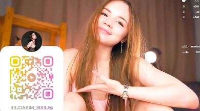 Watch Oki_Dokie's Energetic persona relax in this relaxing video of perfect Camgirl symmetry