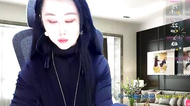 Naughty Asian cosplay chick W-E-N-123 cooks up a tasty trimmed-milf dinner