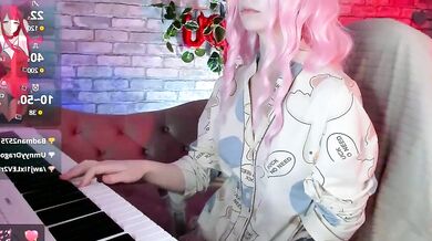 Melissa_Reis flaunts her tattoos and teases with upskirt fun in private video