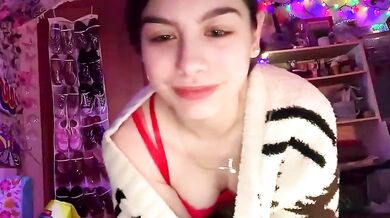 Watch Julesluv tease and please her stunning tits in this steamy nude leak video