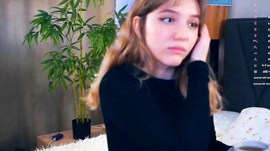 Pinkncrazy's Enchanting Melons & Lively Hosts Get Wild in a Recording Session