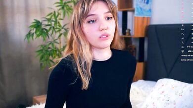 Pinkncrazy's Enchanting Melons & Lively Hosts Get Wild in a Recording Session