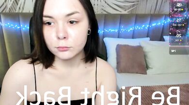 Watch Alli_zi's seductive assets in Virtual Reality show - Stunning assets Voluptuous ass