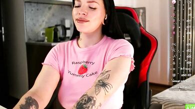 CallMe_eva_ - Virtual recording of her surrendering beauty