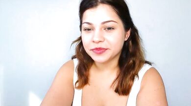 Hot chick with perfect breasts gets erotic dÃ©colletage and chest teasing in sensual Exquisite video