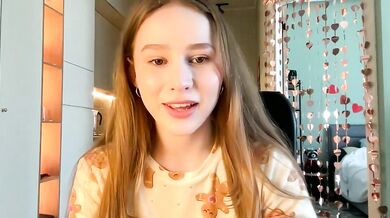 Whoisalisa's seductive curves will blow your mind in this steamy video