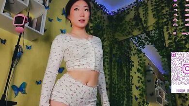 BestShygirl's euphoric body records her explosive sex-starved debut