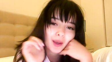 Sarah_heart_aus shows off her stunning body in stunning lingerie & boots