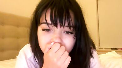 Sarah_heart_aus shows off her stunning body in stunning lingerie & boots