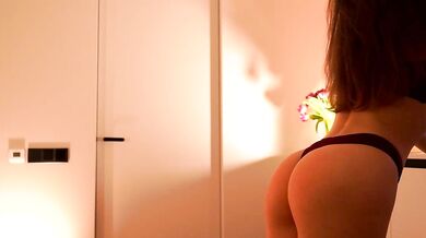 Ms. Seductive's perfect breasts & alluring body in hot cam video