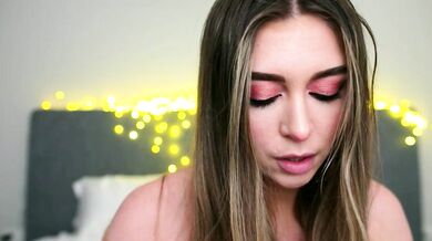 Shy_jane's stunning ass & broadcast skills in a hot online video