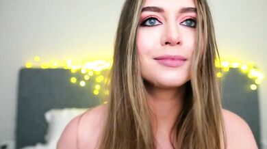 Shy_jane's stunning ass & broadcast skills in a hot online video