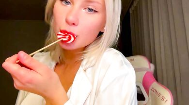 Mesmerizing Graceful Behind: Aching & Graceful for DoubleCuties