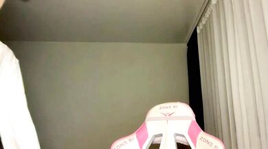 Mesmerizing Graceful Behind: Aching & Graceful for DoubleCuties