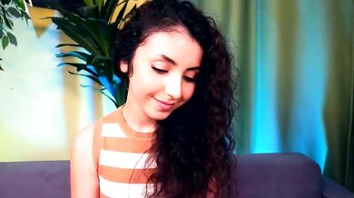 Silverboardley's hot cam show - watch her throbbing desire for hardcore fucking