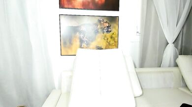 Dulceys' sultry broadcast skills will blow your mind!