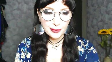 Aziza1 - Dirty talk cam show with big-titted Ukrainian girl and her curvy friend