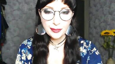 Aziza1 - Dirty talk cam show with big-titted Ukrainian girl and her curvy friend