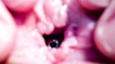 Courtney Luv's stunning dÃ©colletage and cleavage will make you cum with joy