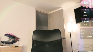 Angelic seductress, midori__san, gets her tight buttocks drilled in hot nude leak porn