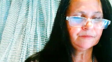 Elena7698 plays a hot role in dildo-or-vibrator-instruction-cumshot-cum-dildo-or-