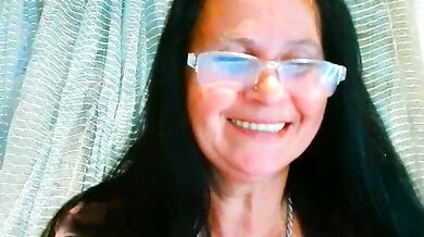 Elena7698 plays a hot role in dildo-or-vibrator-instruction-cumshot-cum-dildo-or-