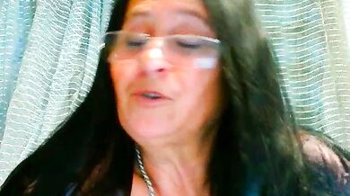 Elena7698 plays a hot role in dildo-or-vibrator-instruction-cumshot-cum-dildo-or-