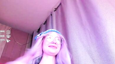 Elizabethbritanny's Sexy Recorded Session Cam - Radiant Cleavage