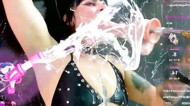 La_mazona: A young and sexy Colombian babe with a hot blowjob machine & foot fetish