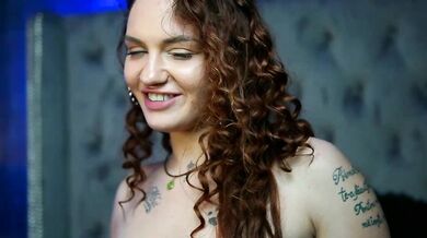 AlexiaDolce's public fingering & blowjob records will make you drool!