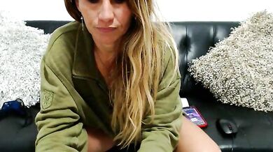 ValeriiaaB's petite frame twerks in oily striptease and gets a creampie