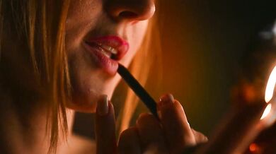 Watch rocknrose, the sexy cam girl, get her curves and booty rock hard