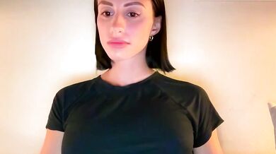 Liberationalchemist captures her followers in a wild enthusiastic influencer session