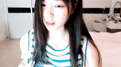 Watch Dou-Yayaya, a petite young Asian brunette, show off her gorgeous body in a private cam session