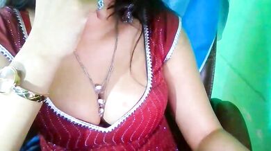 Yashika_Love1's Indian-ness gets a romantic makeover in a hot solo show