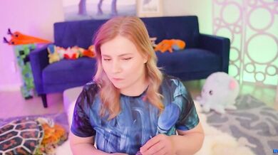 Watch ASIRA Ocean's seductive assets and stunning body in a sexy video