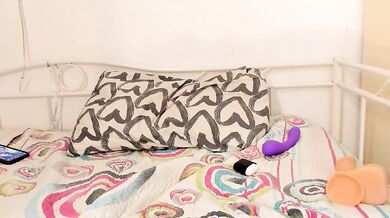 Naomigarcia's stunning records - watch her erotic shivers in video!