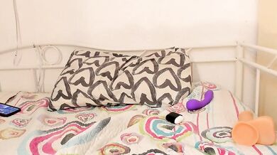 Naomigarcia's stunning records - watch her erotic shivers in video!