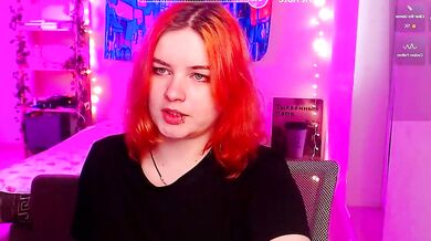 Cherry_night666 seduces with her stunning body and records herself on Web stream