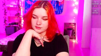 Cherry_night666 seduces with her stunning body and records herself on Web stream